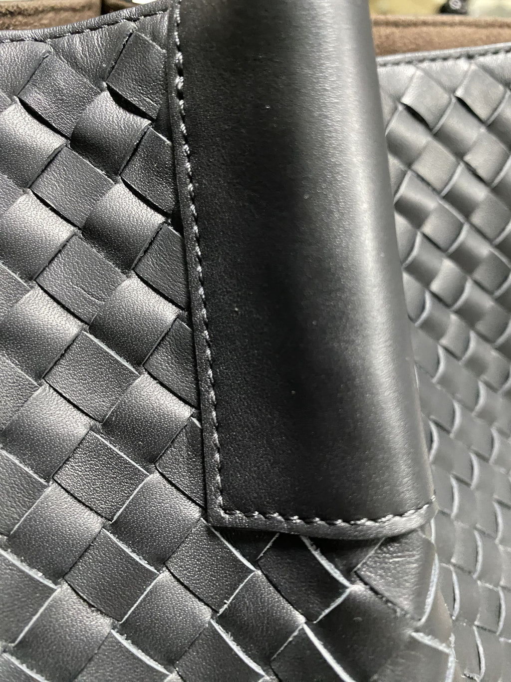 Large Top-Grain Cowhide Woven Tote with Detachable Pouch – Black