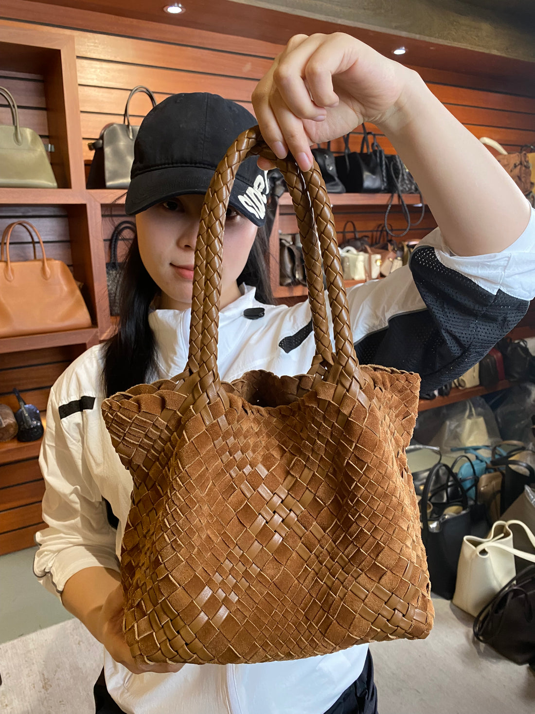 Handcrafted no-brand leather shoulder tote