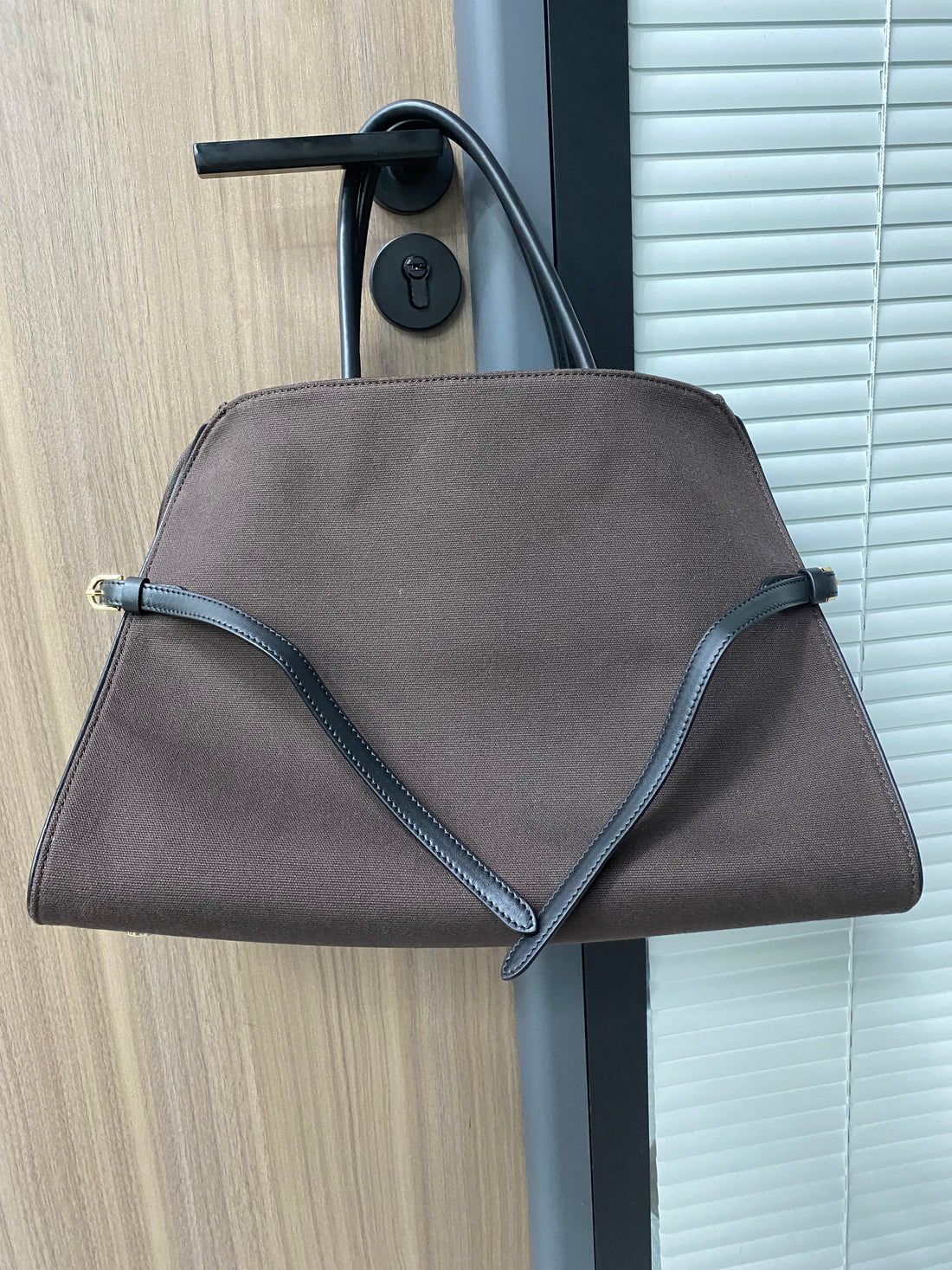 Canvas & Cowhide Structured Tote | Minimalist Luxury