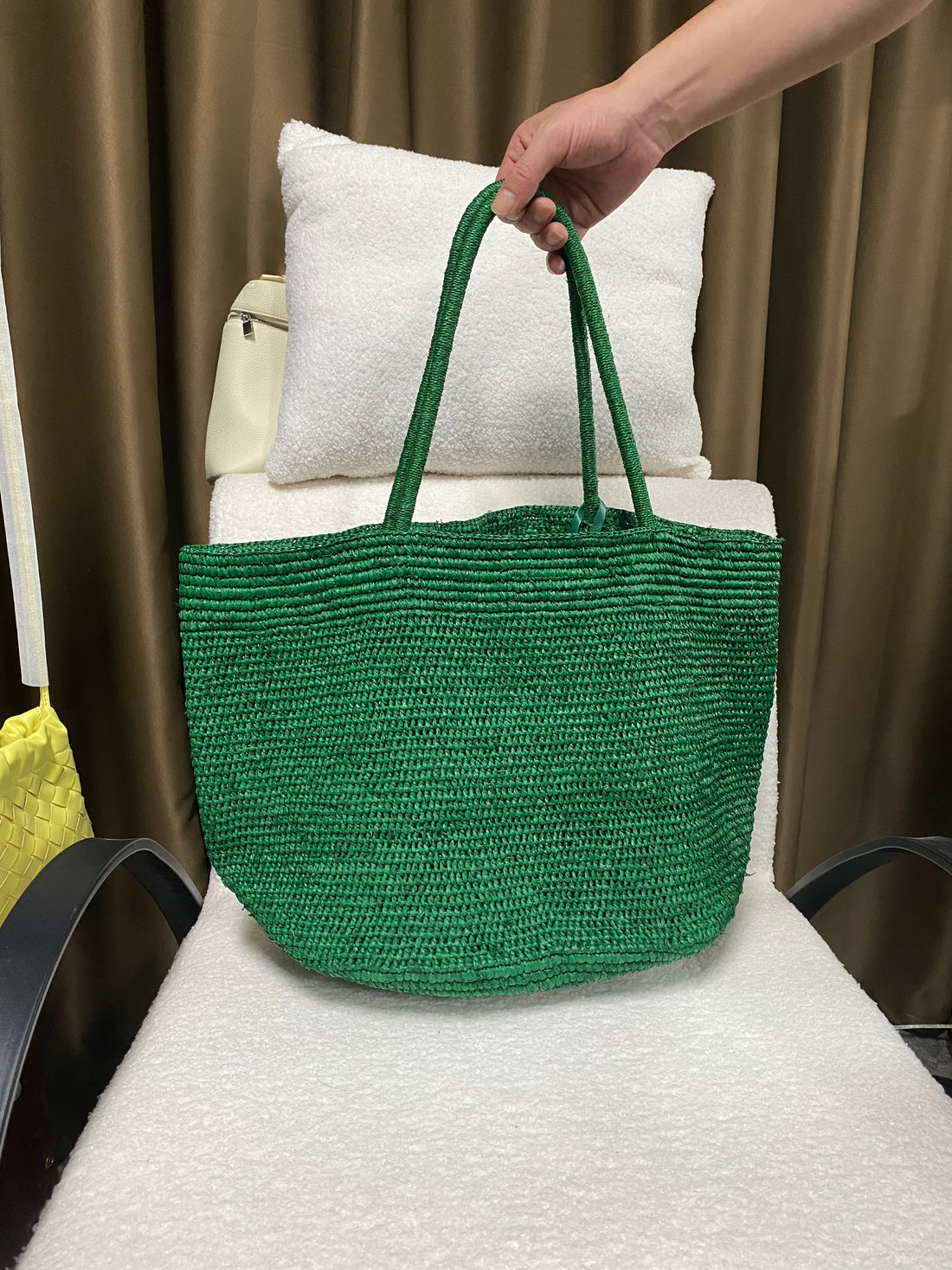 Emerald green natural raffia tote front view without the detachable pouch