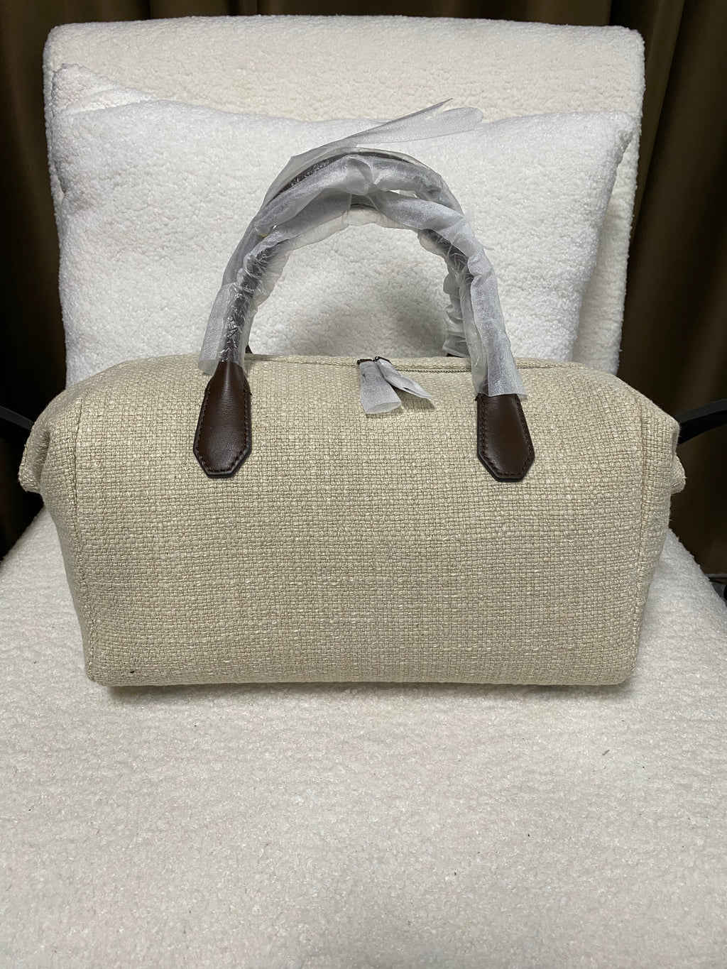 Off-white linen Boston bag back view