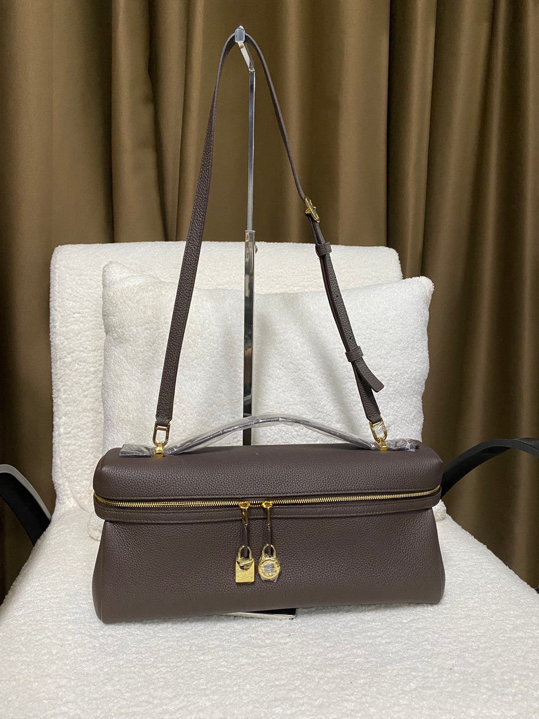 Coffee brown boxy leather shoulder bag front view
