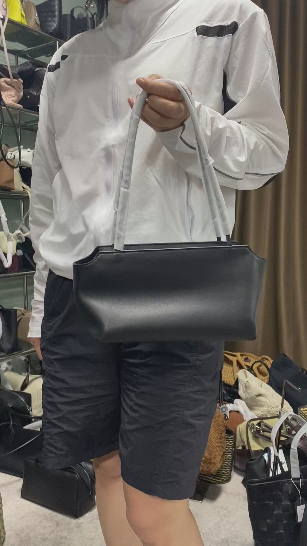 Minimalist Full-Grain Cowhide Shoulder Tote