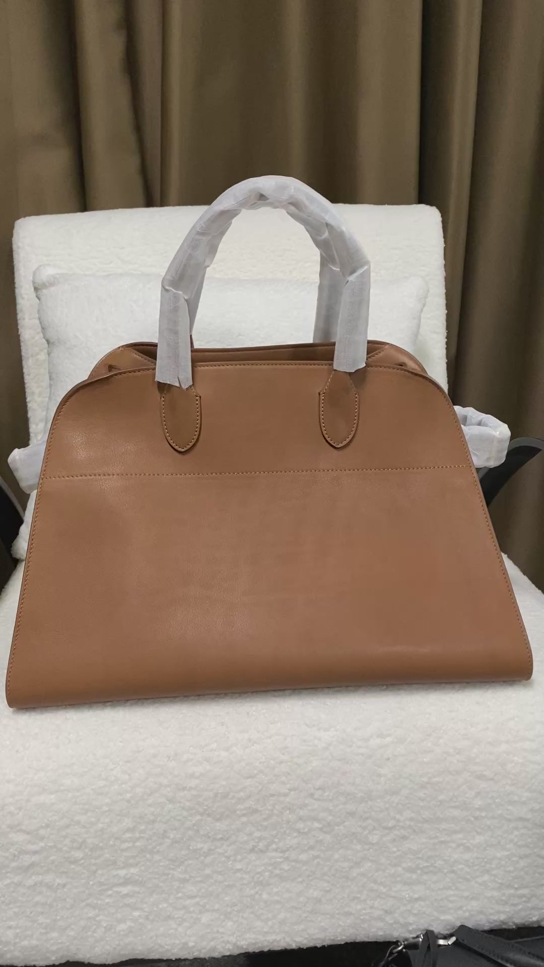 Minimalist Logo-Free Genuine Cow Leather Soft Commuter Tote Bag
