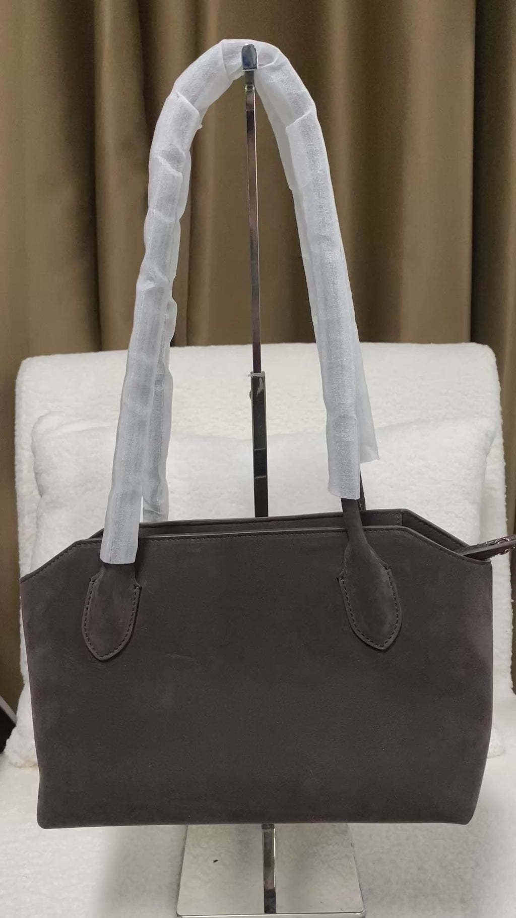 Marlo-Style Quiet-Luxury Baby Calfskin Zip-Top Tote Bag, Logo-Free Minimalist Shoulder Handbag